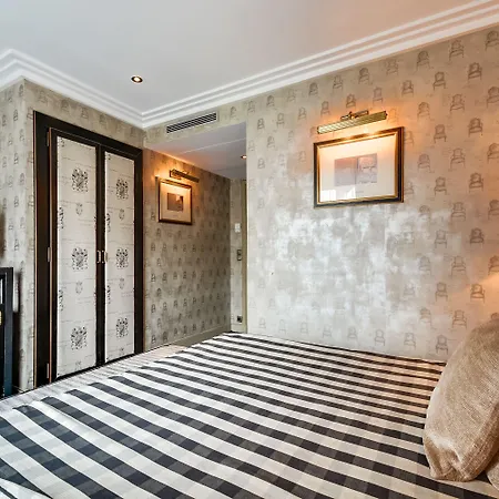 Hotel Lutèce Port Royal Parigi