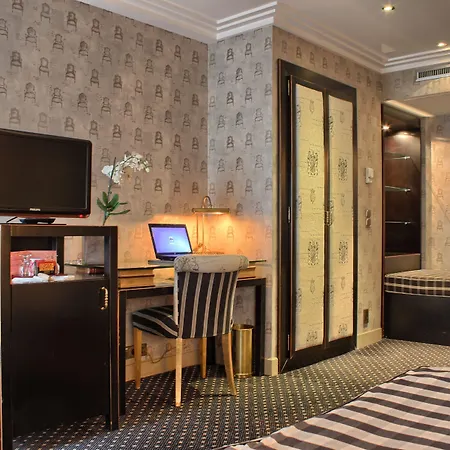 Lutèce Port Royal Hotel 4*