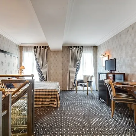 Lutece Port Royal Hotel Paris