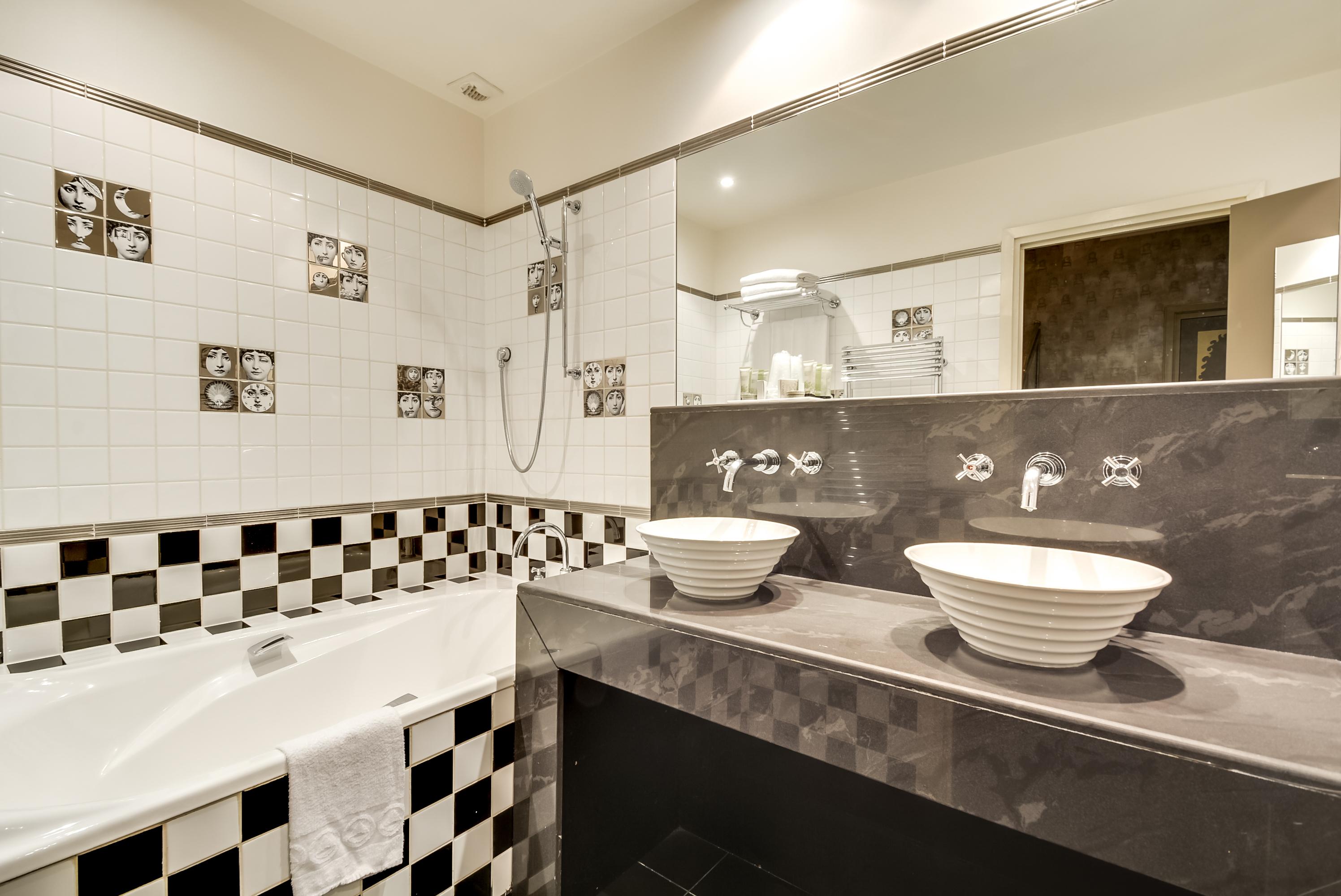 Hotel Lutèce Port Royal Parigi