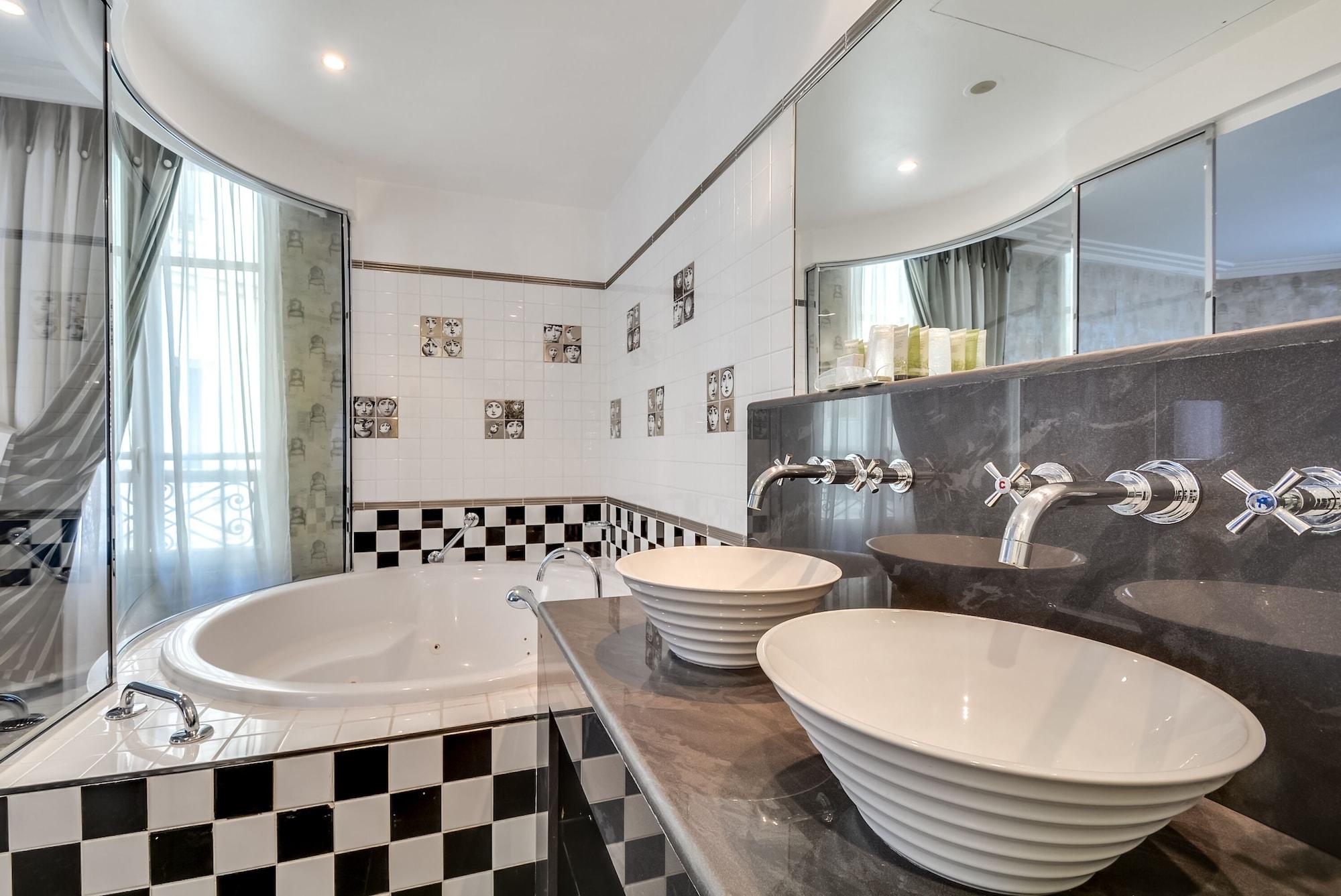Hotel Lutèce Port Royal Parigi